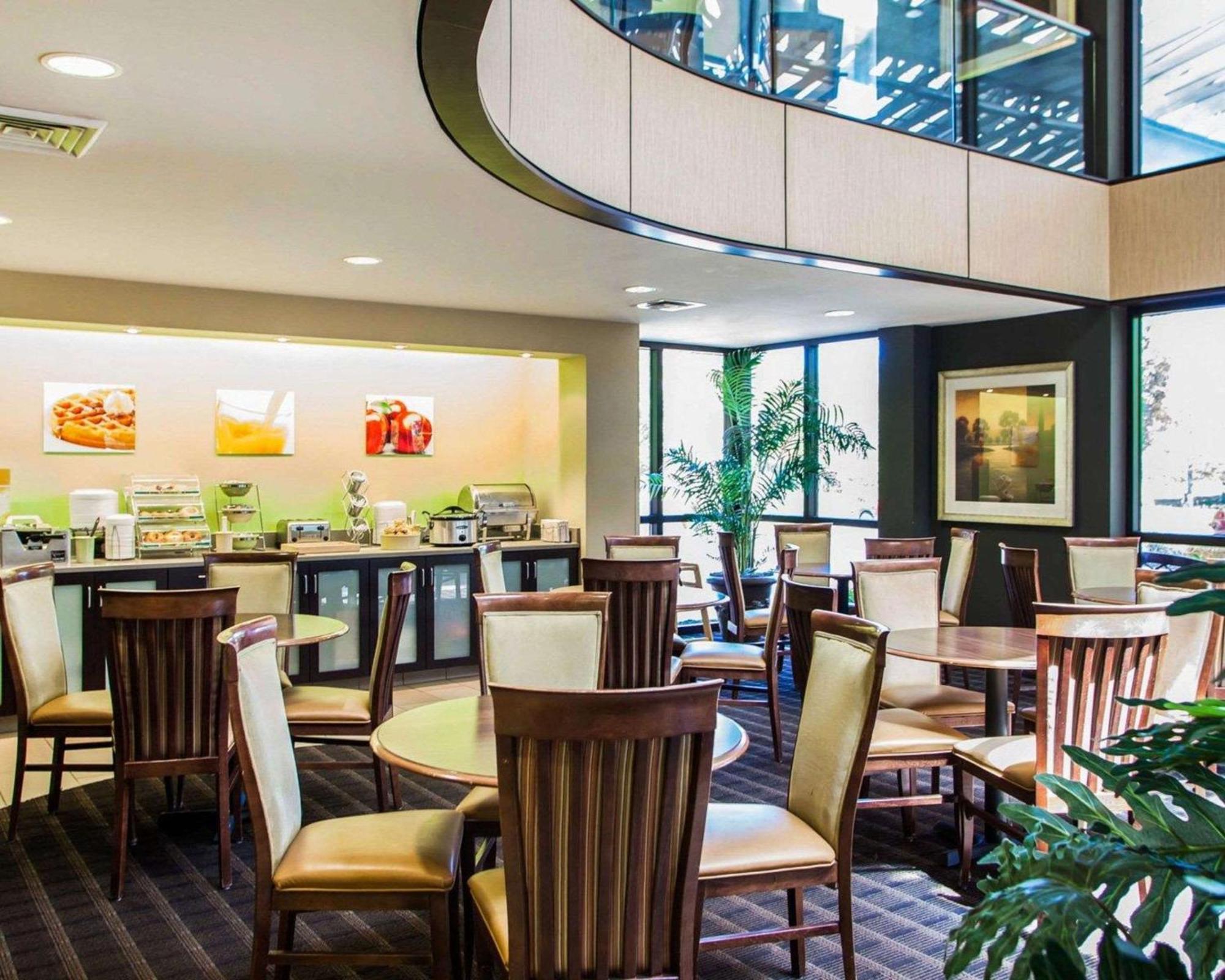 Quality & Hotel Peoria