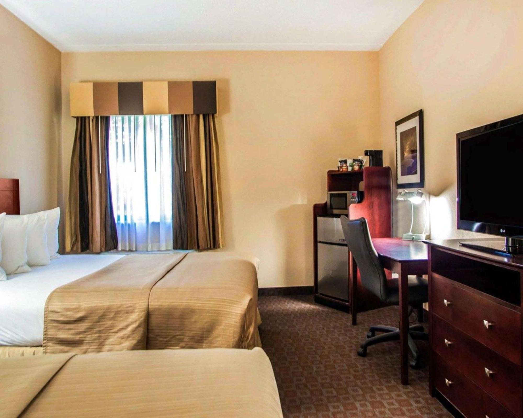 Quality & Hotel 3*