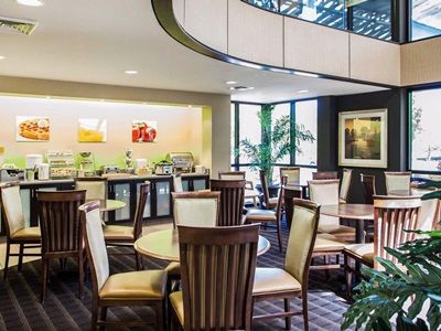 Hotel Quality & Peoria